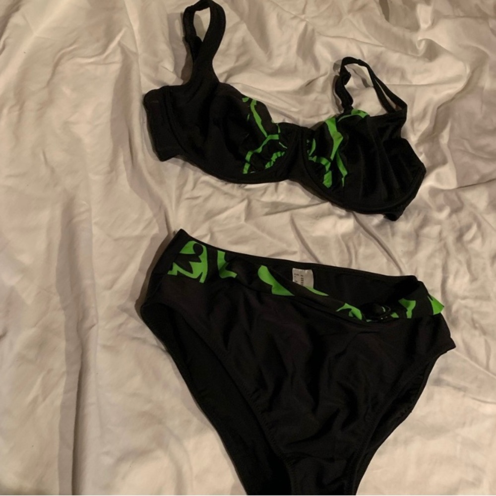 Anita swim set